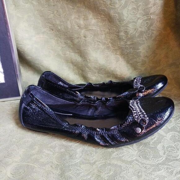 Simply Vera Wang Black Patent Leather Ballet Flats 9.5M - Picture 3 of 7